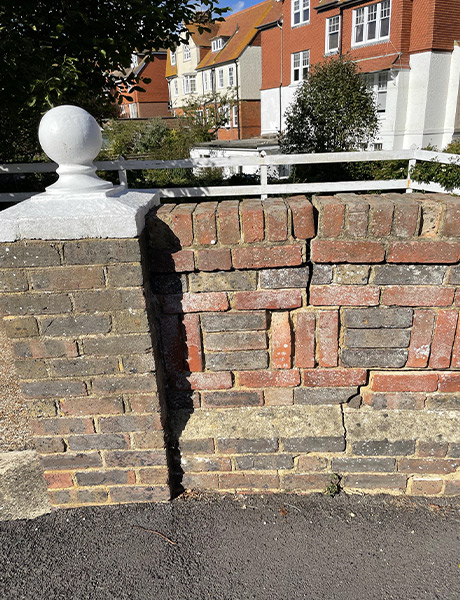 Structural Report - Brick Wall - Eastbourne - 01